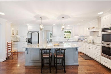 Embrace the beauty of lakeside living in this magnificent home - photo 26