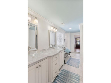 Embrace the beauty of lakeside living in this magnificent home - photo 33