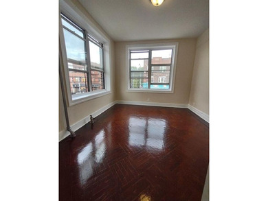 Market-rate rental building featuring 14.5 bedrooms, 6 bathrooms - photo 2