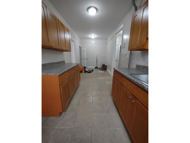 Market-rate rental building featuring 14.5 bedrooms, 6 bathrooms - photo 8