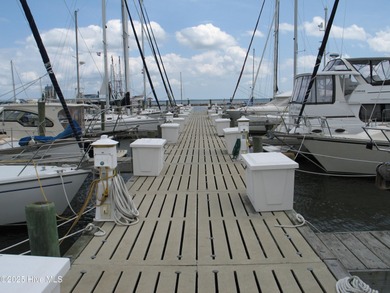 50' boat slip, great amenities, location and priced to sell! - photo 2