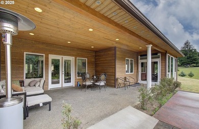 Pristine one level Executive Home with an out of this world Shop - photo 7