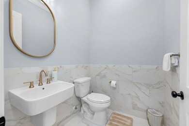 OFFERING $20,000 in buyer closing cost!! This home offers a - photo 15