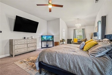 Welcome home to this inviting 4-bedroom, 2.5-bath residence - photo 17