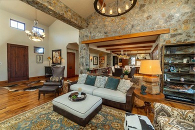 This exceptional estate in the prestigious Juniper Preserve - photo 9