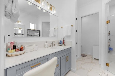OFFERING $20,000 in buyer closing cost!! This home offers a - photo 21