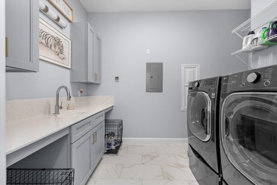 OFFERING $20,000 in buyer closing cost!! This home offers a - photo 27