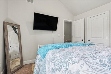 Welcome home to this inviting 4-bedroom, 2.5-bath residence - photo 27
