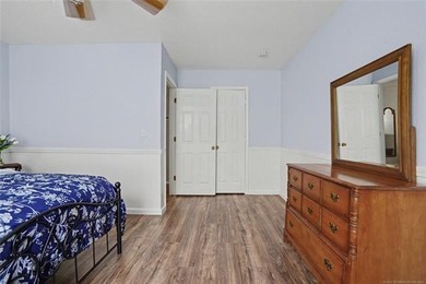 Beautiful 5-bedroom, 3.5-bath home offering space, flexibility - photo 32