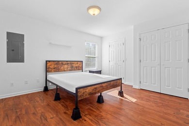 This quaint one bedroom, one bath offers simple southern charm - photo 6