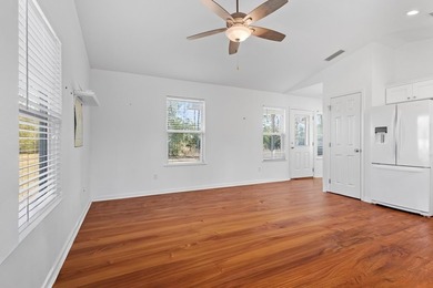 This quaint one bedroom, one bath offers simple southern charm - photo 8