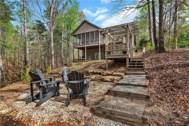 LAKE KEOWEE HOME WITH VACATION RENTAL HISTORY! Welcome to 125 - photo 2