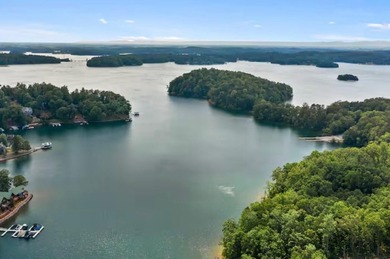LAKE KEOWEE HOME WITH VACATION RENTAL HISTORY! Welcome to 125 - photo 6