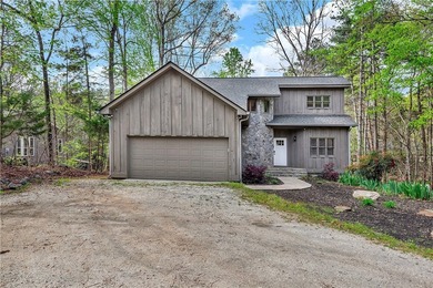 LAKE KEOWEE HOME WITH VACATION RENTAL HISTORY! Welcome to 125 - photo 7