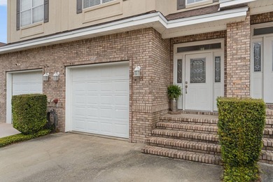 Welcome to low-maintenance living in the heart of Niceville with - photo 1