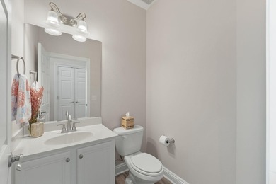 Welcome to low-maintenance living in the heart of Niceville with - photo 8