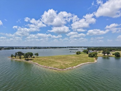 Discover the perfect canvas for your dream lakefront retreat on - photo 11