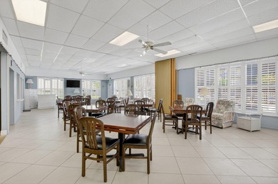Welcome to easy living in this renovated 1 bedroom, 1.5 bath - photo 11