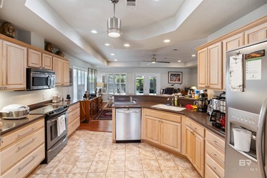 Beautiful 3-bedroom, 2-bath brick home offering comfort - photo 4