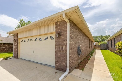 Beautiful 3-bedroom, 2-bath brick home offering comfort - photo 10