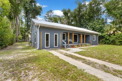 Completely remodeled and move in ready! This 3 bedroom, 2 - photo 3