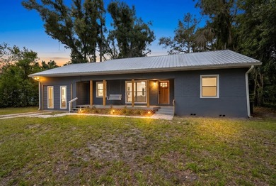 Completely remodeled and move in ready! This 3 bedroom, 2 - photo 5