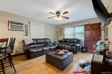 Expanded and rear-dormered Cape featuring 5 spacious bedrooms, 3 - photo 3