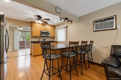 Expanded and rear-dormered Cape featuring 5 spacious bedrooms, 3 - photo 4