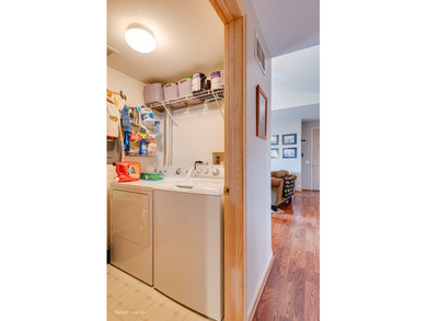 Premium Penthouse unit is a must see! It features vaulted - photo 16