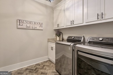 Welcome to 204 Tuxedo Circle, a stunning custom-built residence - photo 21