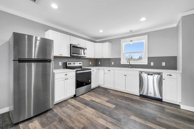 Directly across the street from the Gulf, this 2 bedroom, 2 - photo 10