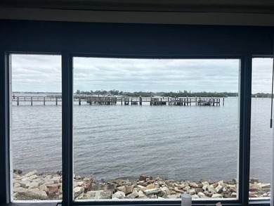 Manatee River Home For Sale in Bradenton Florida