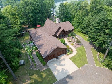 Tucked in the Southern cove of Red Cedar Lake, this 4 bedroom, 3 - photo 8