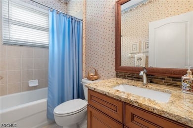 Stunning lakefront pool home in the remarkable gated community - photo 15