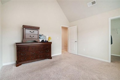 Welcome to this elegant 4-bedroom, 2.5-bath traditional home in - photo 22