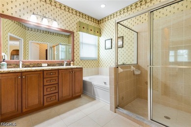 Stunning lakefront pool home in the remarkable gated community - photo 28