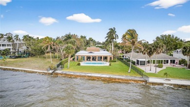 Warm tropical breezes drift across the wide, shimmering expanse - photo 46
