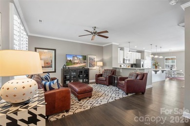 This charming end-unit townhouse offers 3 bedrooms, 2.5 - photo 6