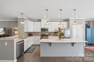 This charming end-unit townhouse offers 3 bedrooms, 2.5 - photo 10