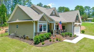 Welcome to this remarkable home located in Cross Creek - photo 6