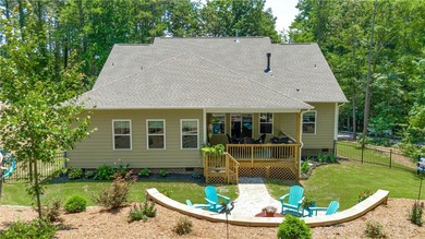 Welcome to this remarkable home located in Cross Creek - photo 7