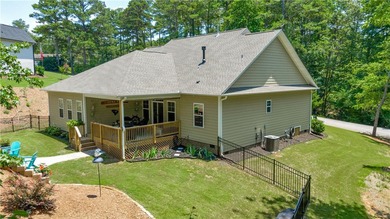 Welcome to this remarkable home located in Cross Creek - photo 8