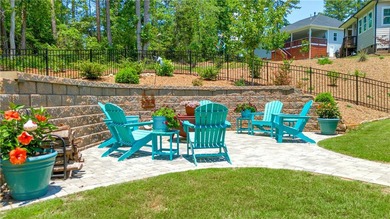 Welcome to this remarkable home located in Cross Creek - photo 10