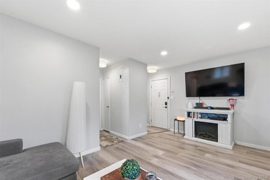 Welcome to this beautifully maintained and move-in ready - photo 10
