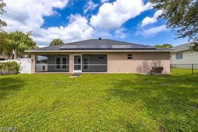 Welcome to this bright and inviting 4-bedroom, 2-bath home - photo 34