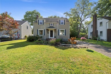 Welcome to 94 Meadow Drive in the heart of Brighton! This - photo 1
