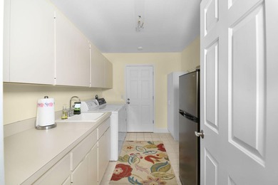 Charming 3BR, 2BA, 2CG +cart home is perfectly situated on a - photo 17