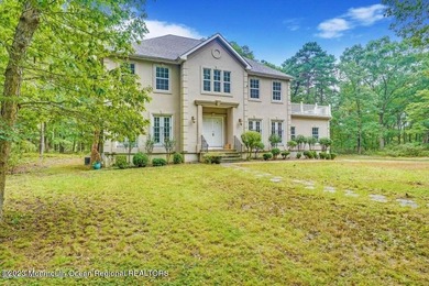 Welcome to the ultimate in luxury and privacy living! This - photo 19