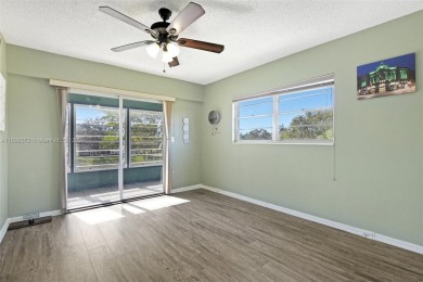 Lake Condo For Sale in Boca Raton, Florida