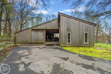 Once-in-a-lifetime location! Custom built contemporary home - photo 8